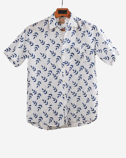 Hand Block printed Cotton Half Sleeve Shirt for Men - Regular Fit - White Blue Floral