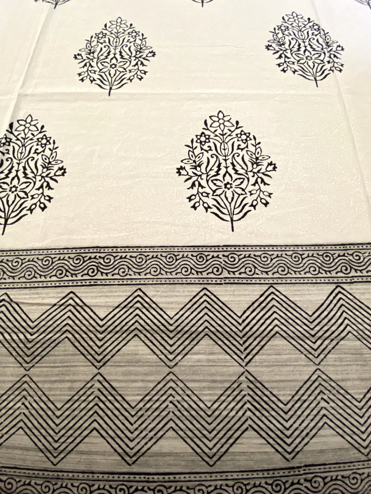 Hand Blockprinted Cotton Double Bedsheet With Pillow Covers