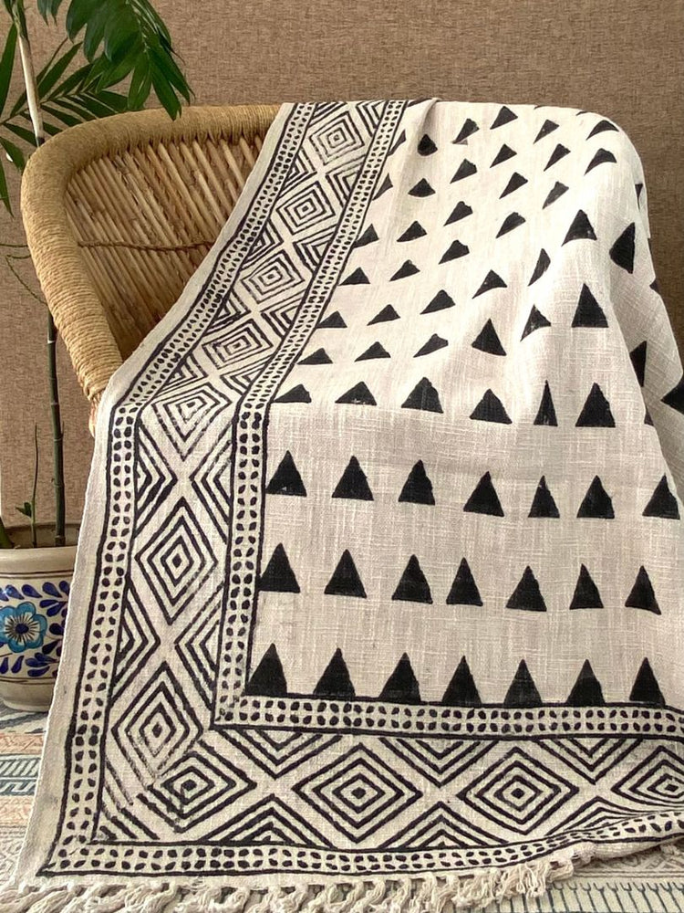 Hand blockprinted Cotton Sofa Throws-Triangle pattern