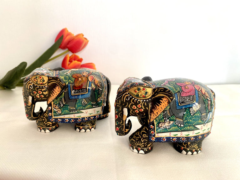 Handpainted wooden elephants (set of 2)